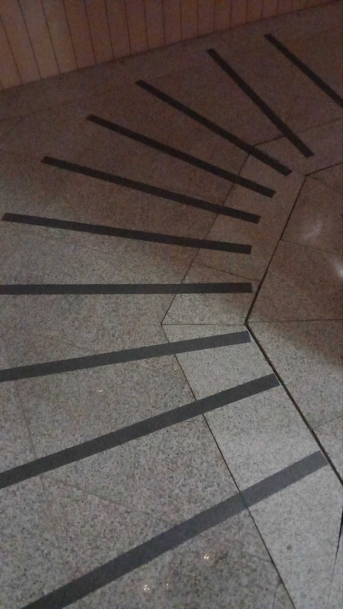 نمونه ترمز پله ضد لغزش 4